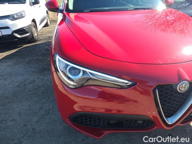  Alfa Romeo   STELVIO Stelvio (630)  2016->) 2.0T 280k Q4 Super #5