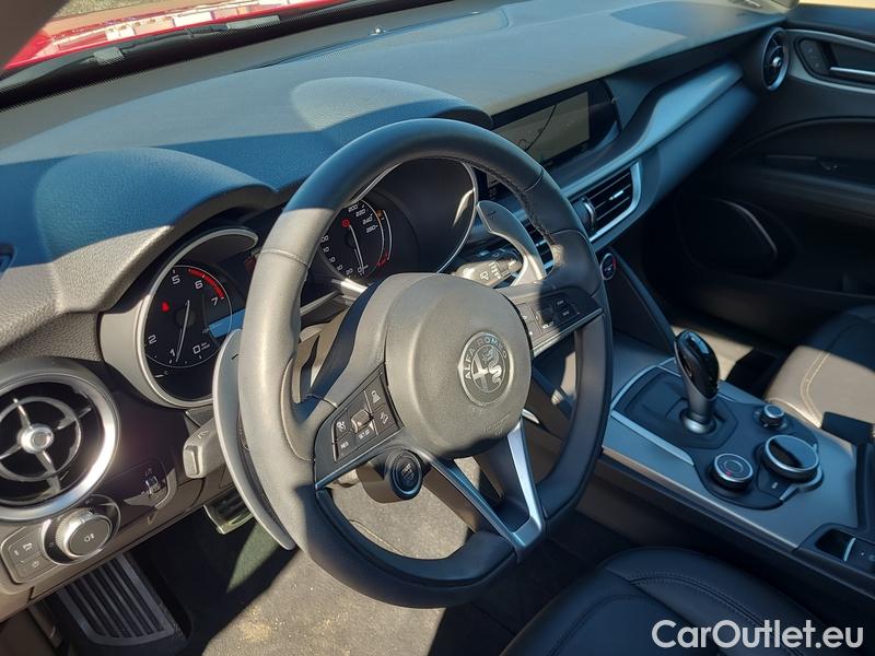  Alfa Romeo   STELVIO Stelvio (630)  2016->) 2.0T 280k Q4 Super #11