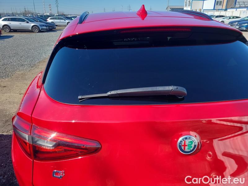  Alfa Romeo   STELVIO Stelvio (630)  2016->) 2.0T 280k Q4 Super #20
