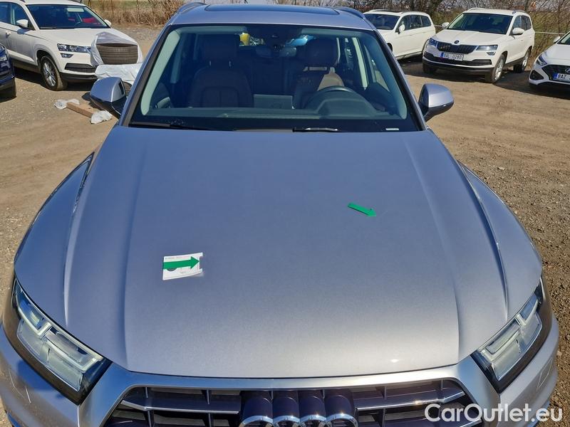  Audi  Q5   (FYG) (2020)  2.0TDI 120 qttr design STr #1