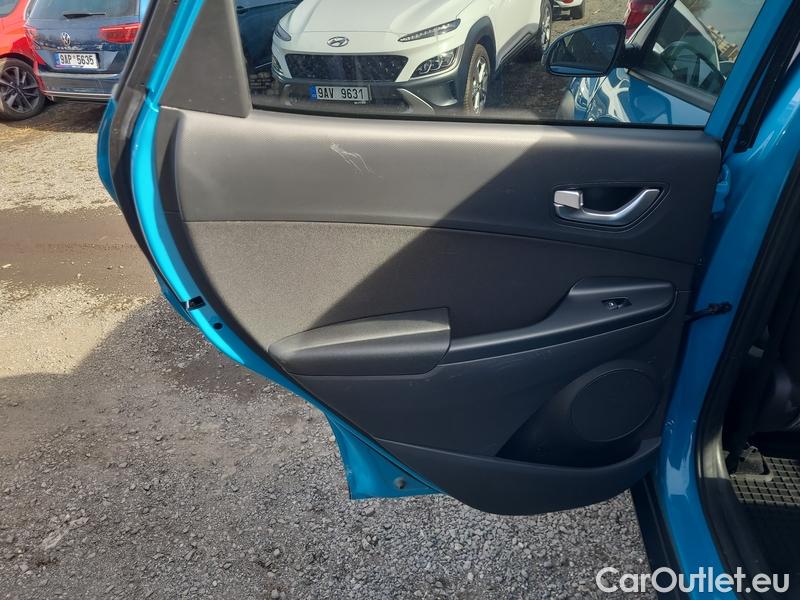 Hyundai  Konna Kona (2017->) Kona 1.0 T-GDI 88 Style 5d #11