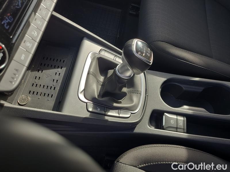  Hyundai  Konna Kona (2017->) Kona 1.0 T-GDI 88 Style 5d #9