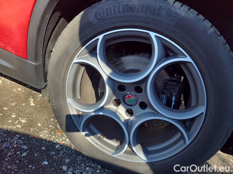  Alfa Romeo   STELVIO Stelvio (630)  2016->) 2.0T 280k Q4 Super #14
