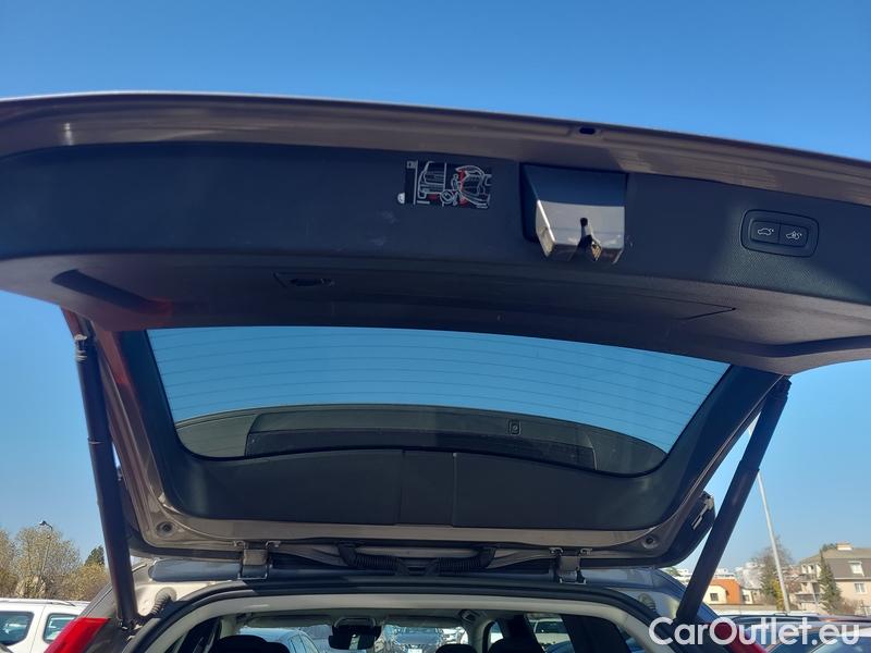  Volvo  XC90  (2002)  T8 Rech.Insc.Expr.AWD AT #25