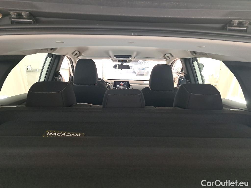  Nissan  Qashqai NISSAN  / 2021 / 5P / Crossover 1.3 MHEV 140 Business Edition #1