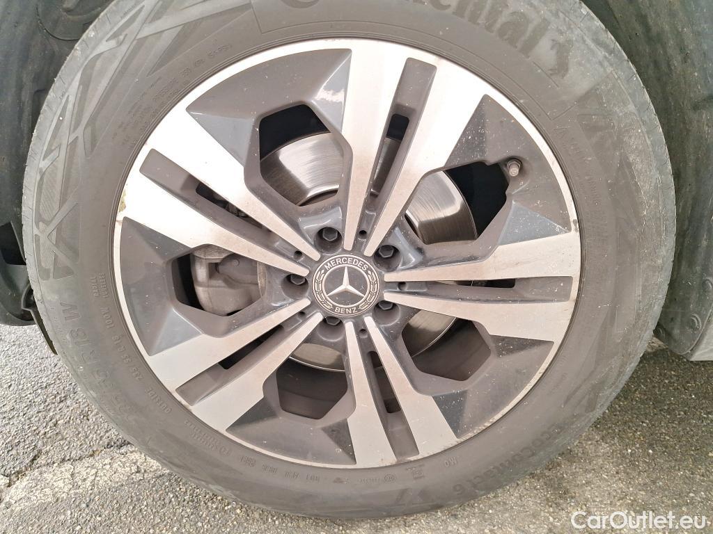  Mercedes  GLA MERCEDES-BENZ  / 2020 / 5P / SUV 2.0  200 D BUSINESS LINE DCT #17
