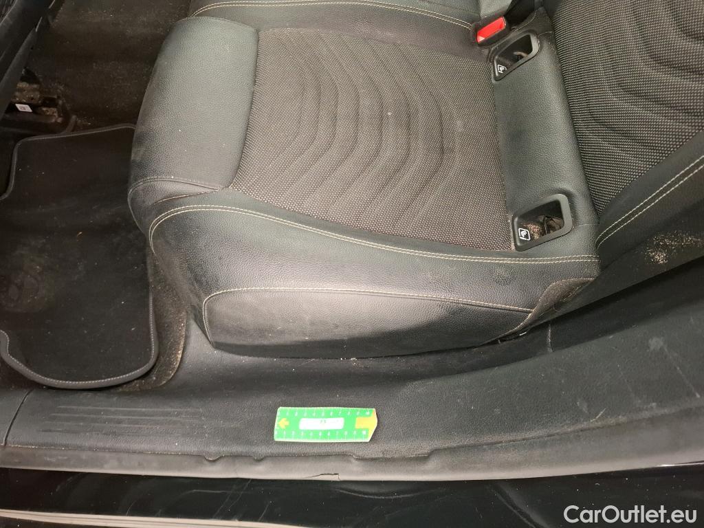  Mercedes  A-Klasse MERCEDES-BENZ Classe A Berline / 2018 / 4P / Berline A 180 d Business Line 7G-DCT #13
