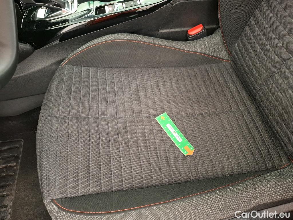  Peugeot  2008  Active Pack 1.2 PureTech 130CV BVA8 E6d #9