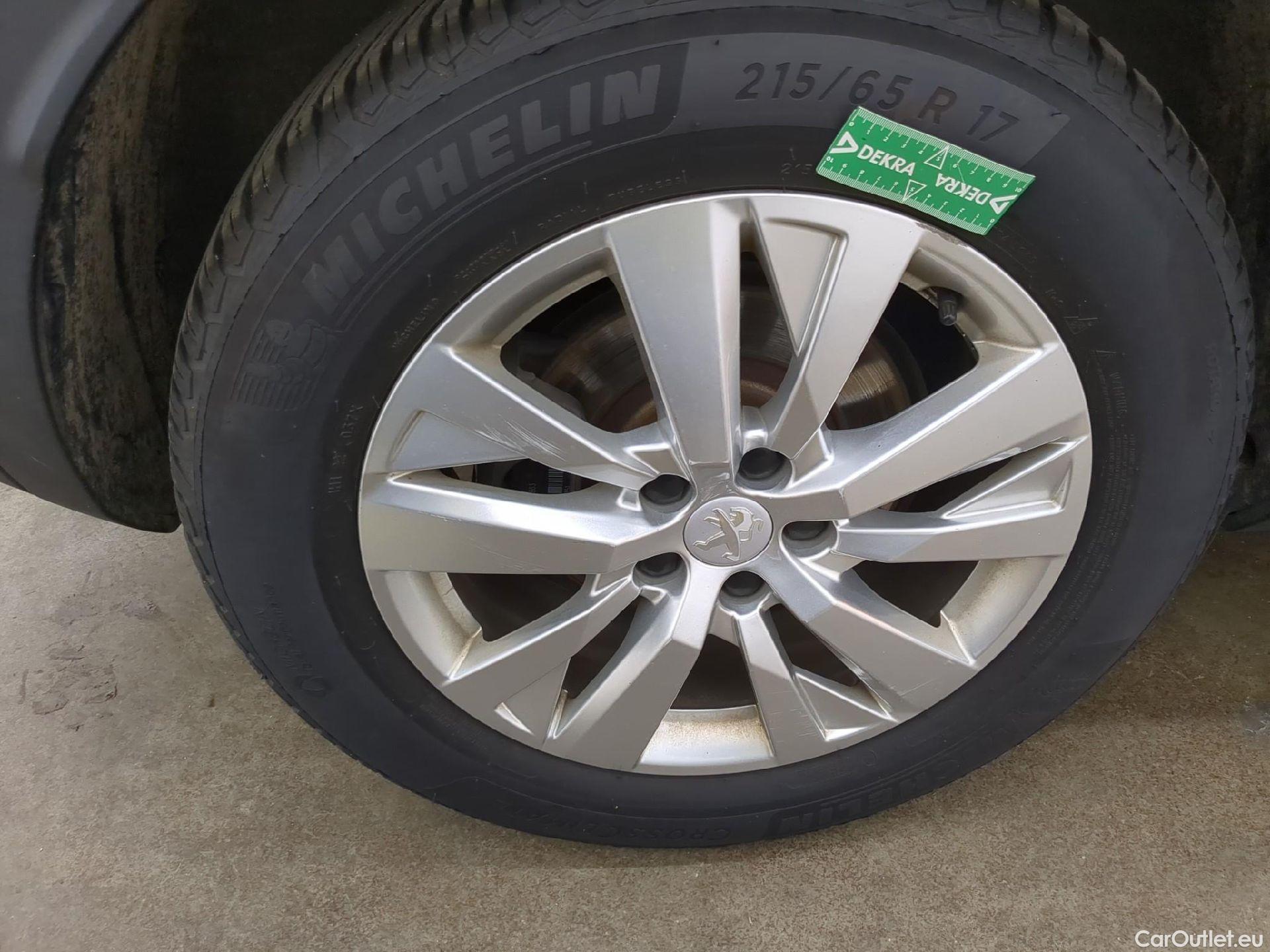  Peugeot  3008  Active Pack 1.5 HDi 130CV BVM6 E6d #12