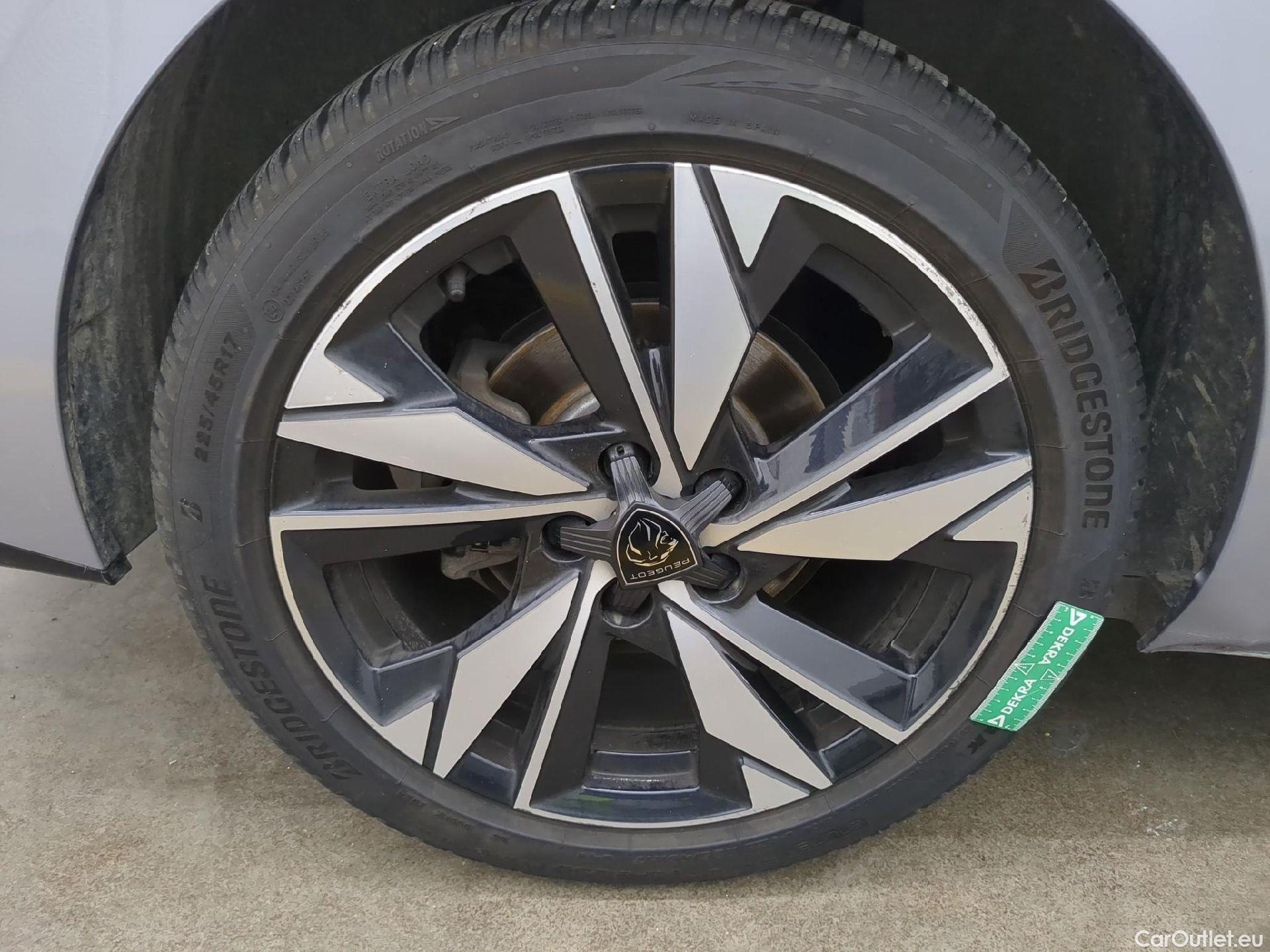  Peugeot  308 PEUGEOT  SW / 2021 / 5P / Break BlueHDi 130 EAT8 ALLURE #28