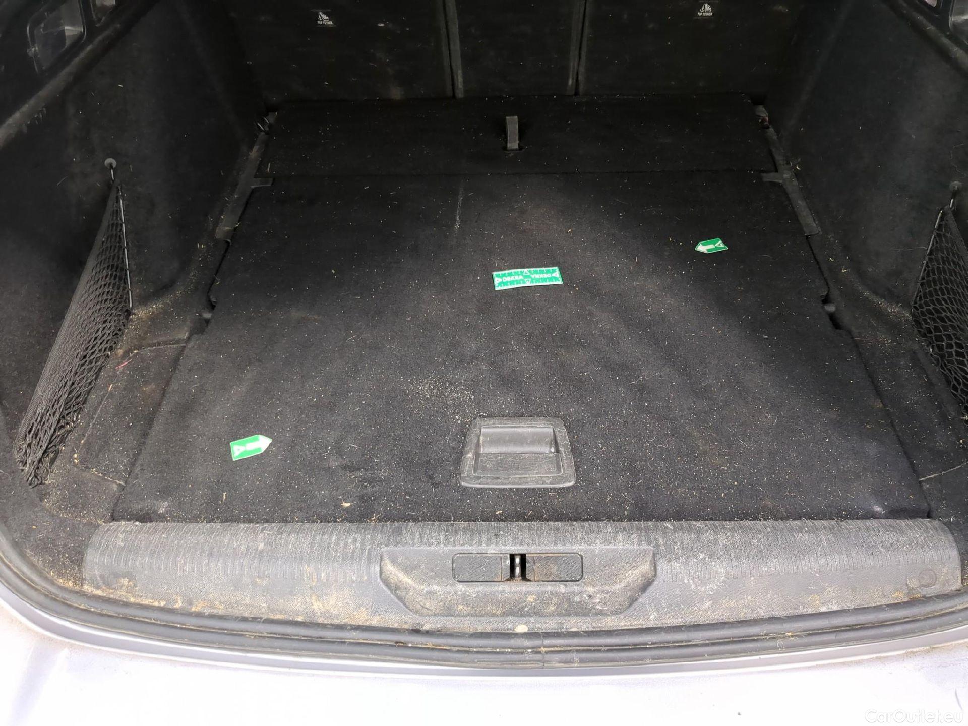  Peugeot  308 PEUGEOT  SW / 2021 / 5P / Break BlueHDi 130 EAT8 ALLURE #8
