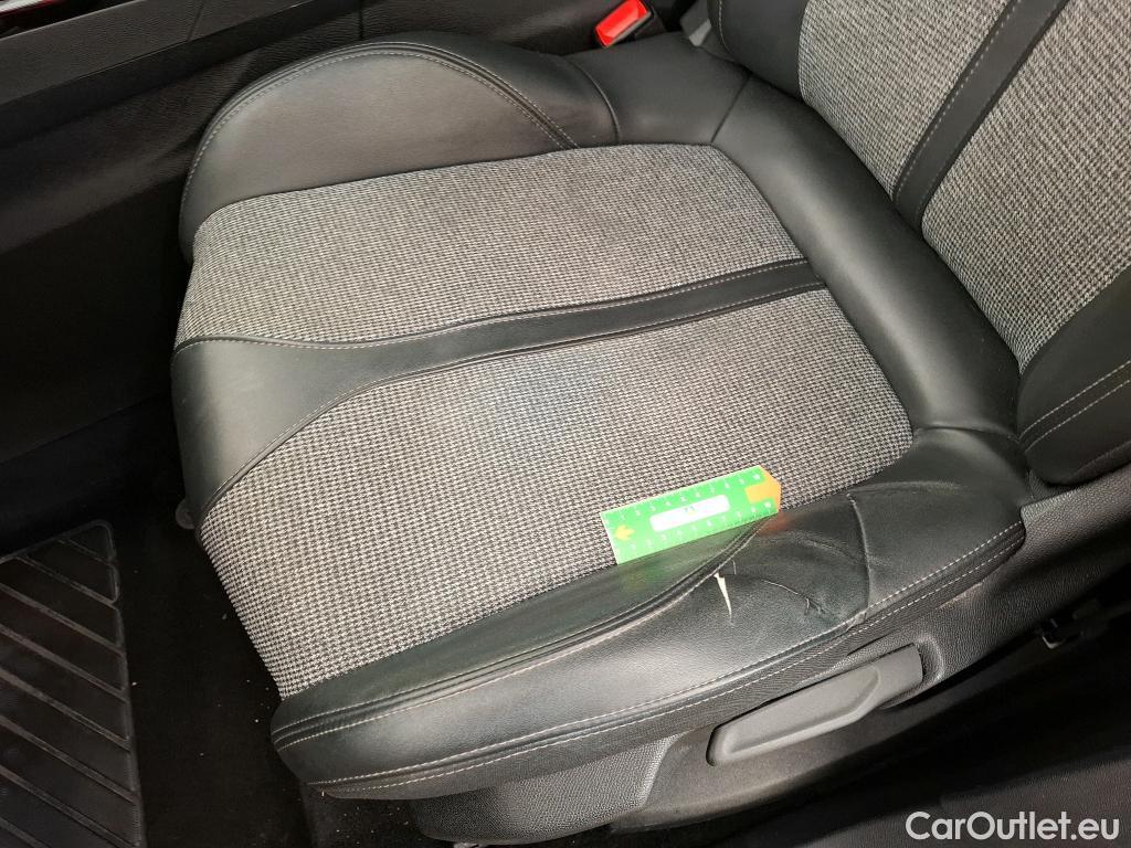 Peugeot  3008 PEUGEOT  5p SUV Puretech 180 S&S EAT8 ALLURE #3