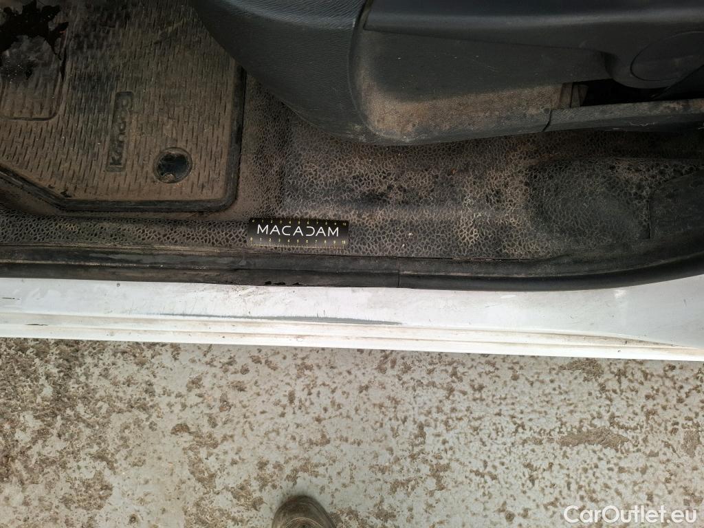  Renault  Kangoo  Express Maxi Extra (Série Spéciale) 1.5 dCi 90CV BVM5 E6 #22