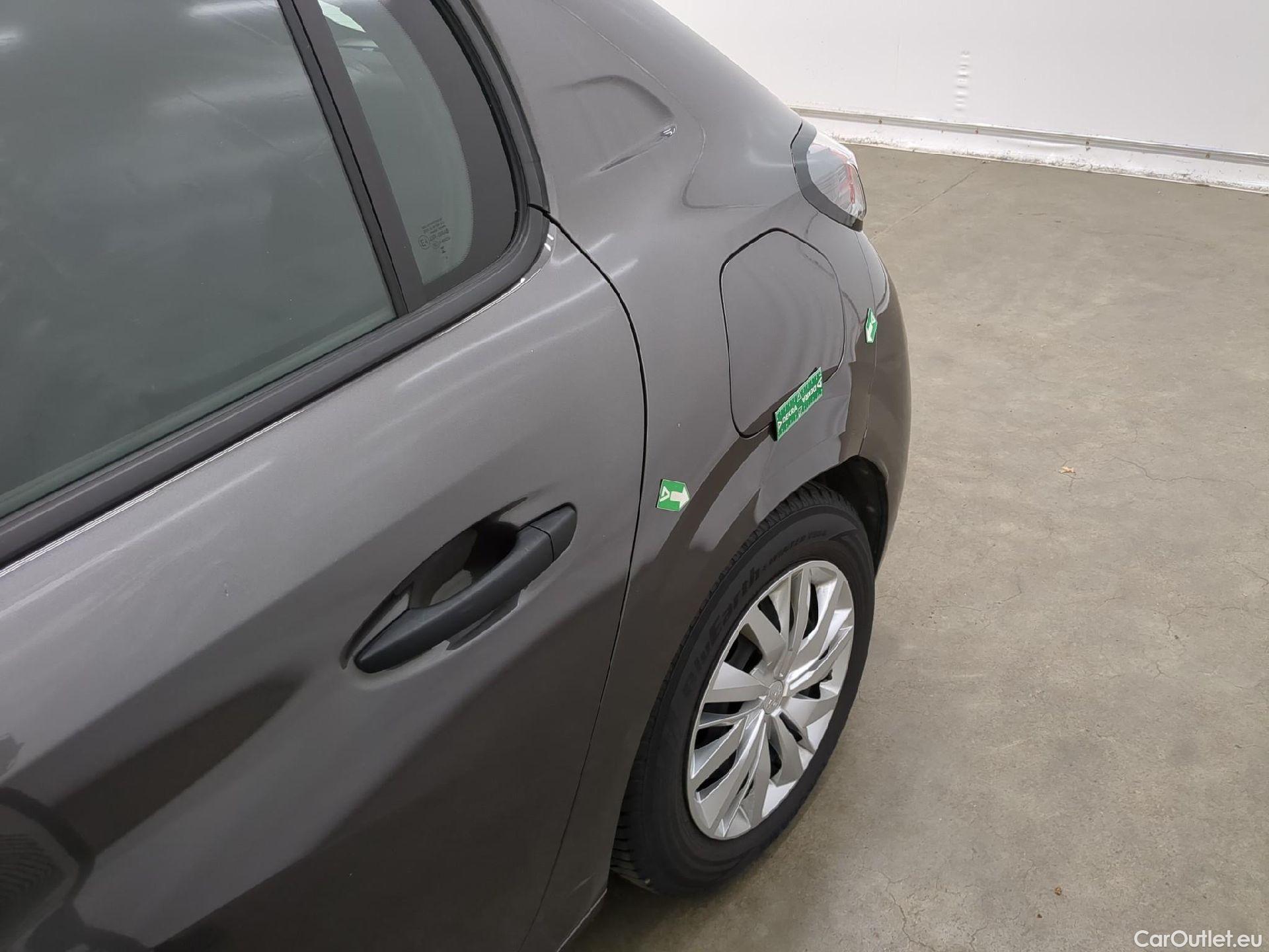  Peugeot  208  Premium 1.5 HDi 100CV BVM6 E6d #38