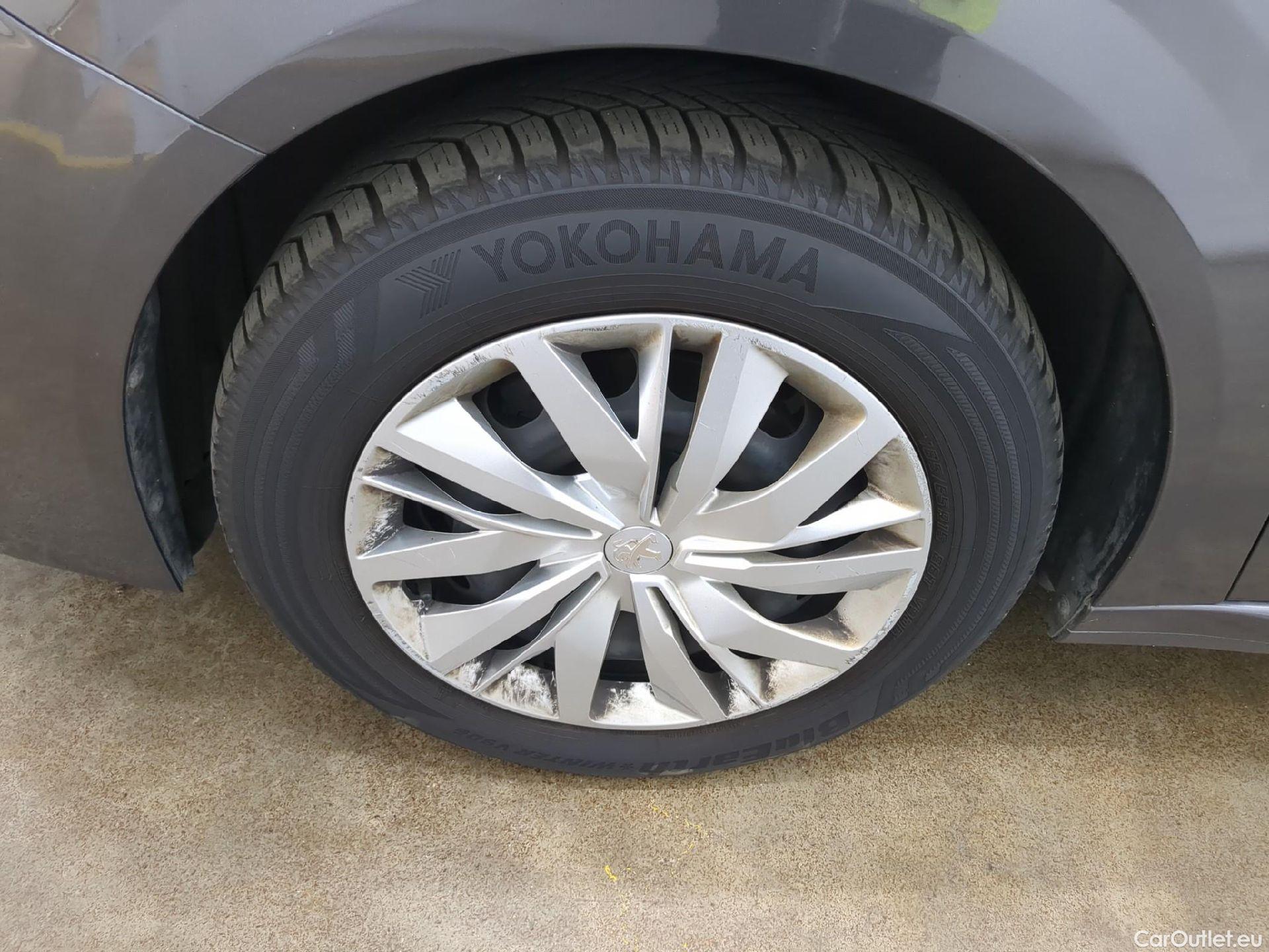  Peugeot  208  Premium 1.5 HDi 100CV BVM6 E6d #21