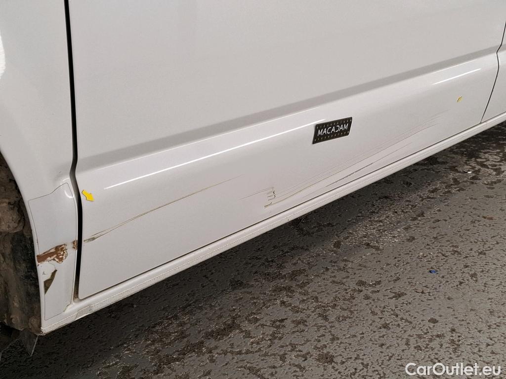  Volkswagen  Transporter VOLKSWAGEN  / 2019 / 4P / Fourgon tôlé 2.0 TDi 150 4MO L1H1 Business Line #4
