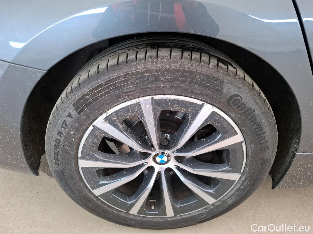  Bmw  Serie 3 BMW Série 3 Berline / 2018 / 4P / Berline 318d 150ch Business Design BVA8 #35
