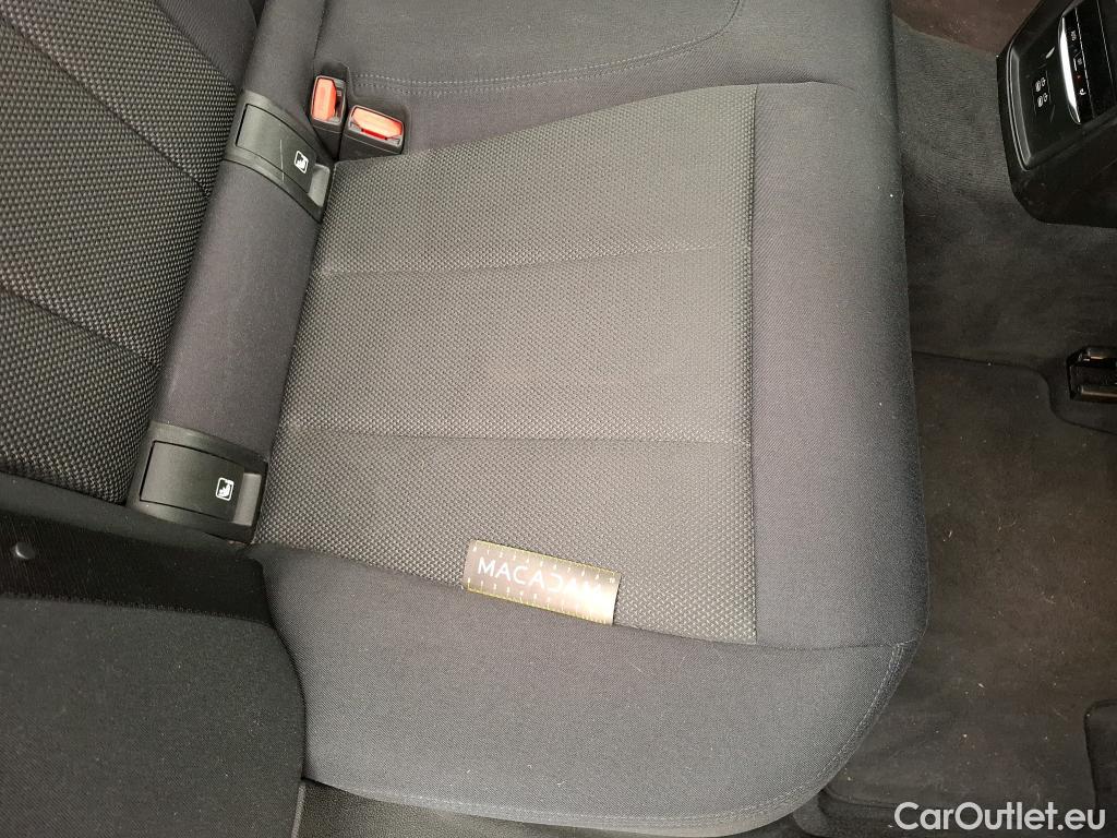  Bmw  Serie 3 BMW Série 3 Berline / 2018 / 4P / Berline 318d 150ch Business Design BVA8 #24