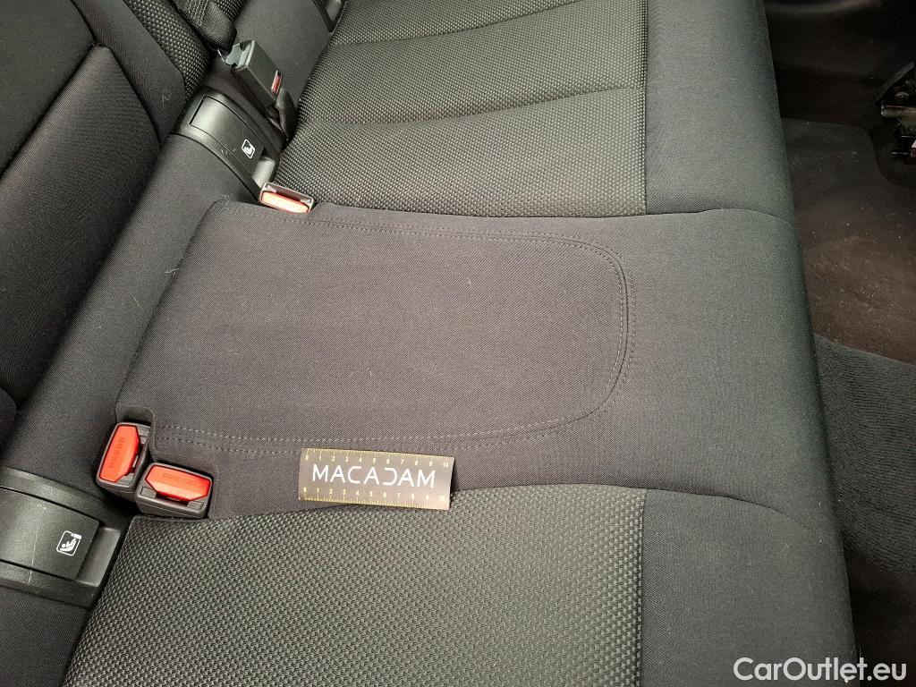  Bmw  Serie 3 BMW Série 3 Berline / 2018 / 4P / Berline 318d 150ch Business Design BVA8 #25