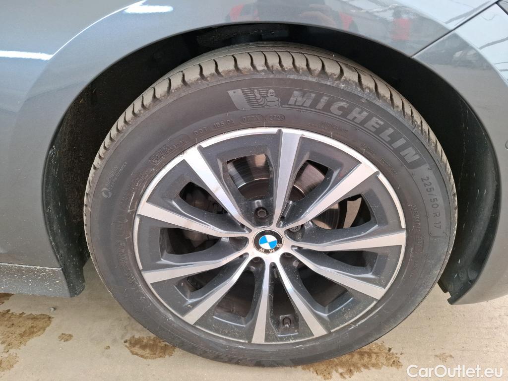  Bmw  Serie 3 BMW Série 3 Berline / 2018 / 4P / Berline 318d 150ch Business Design BVA8 #43