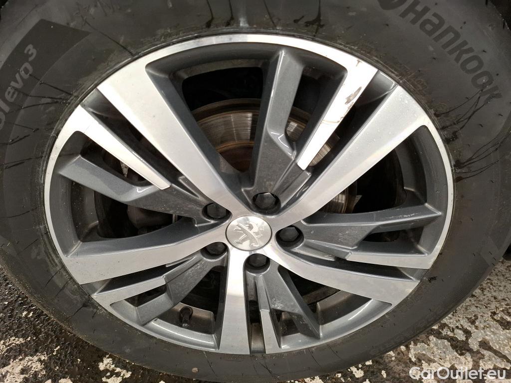  Peugeot  3008  Allure Pack 1.5 HDi 130CV BVA8 E6d #24