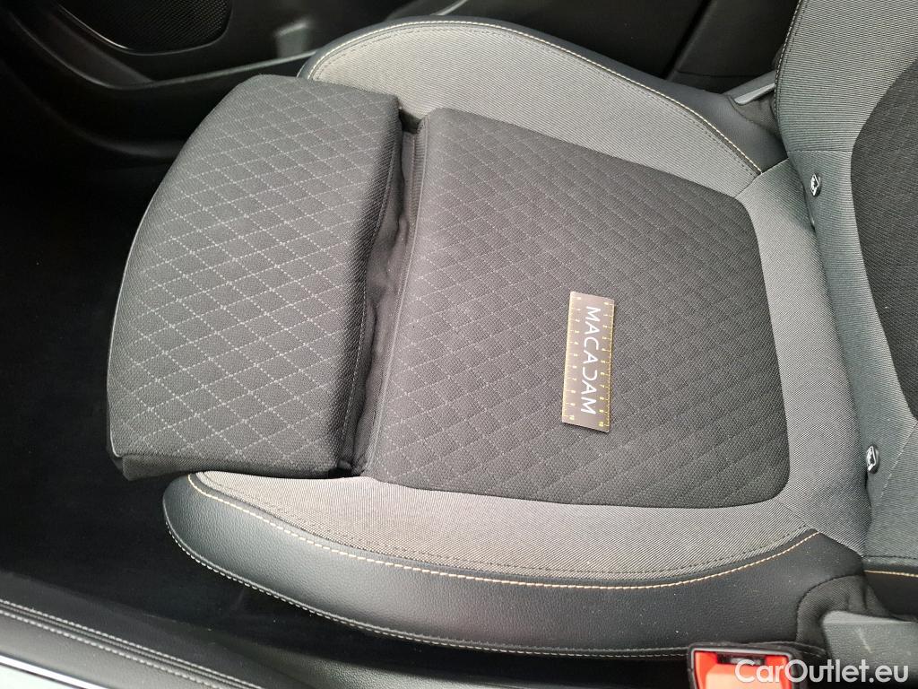  Opel   Grandland X Grandland X Elegance Business 1.5 130CV BVA8 E6d #40