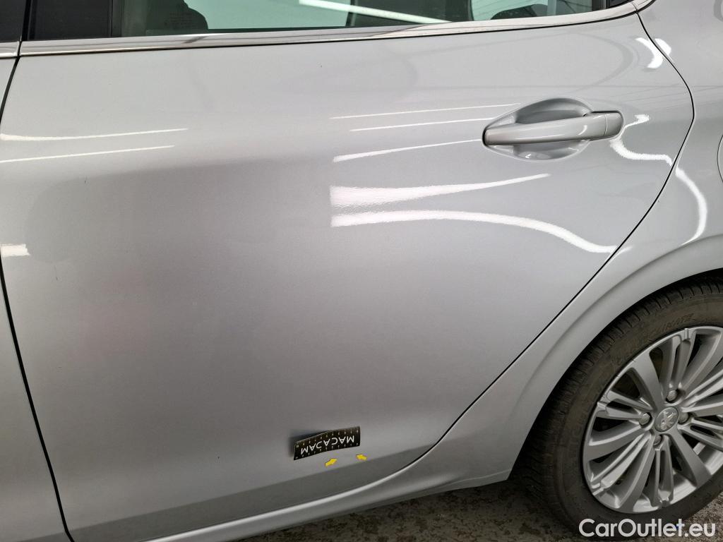 Peugeot  208  Allure 1.2 PureTech 80CV BVM5 E6 #20