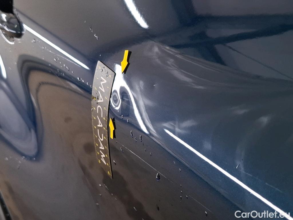  Renault  Captur RENAULT  / 2017 / 5P / Crossover Intens TCe 150 EDC FAP #15
