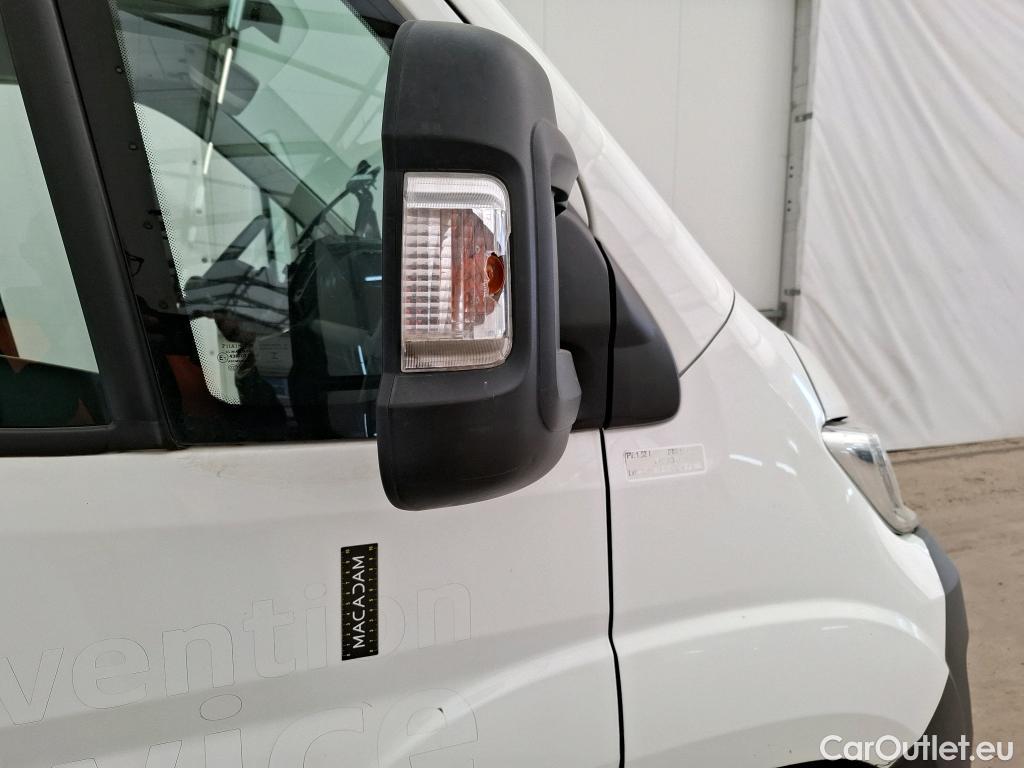 Citroen  Jumper CITROEN  / 2014 / 4P / Fourgon tôlé 33 L1H2 BlueHDi 140 S&S BVM6 Club #37
