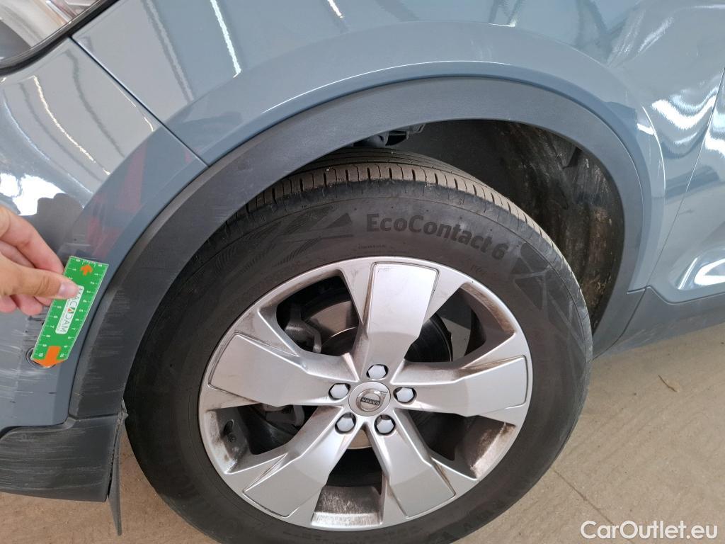  Volvo  XC 40 XC40 Momentum 2WD 1.5 130CV BVA8 E6d #36