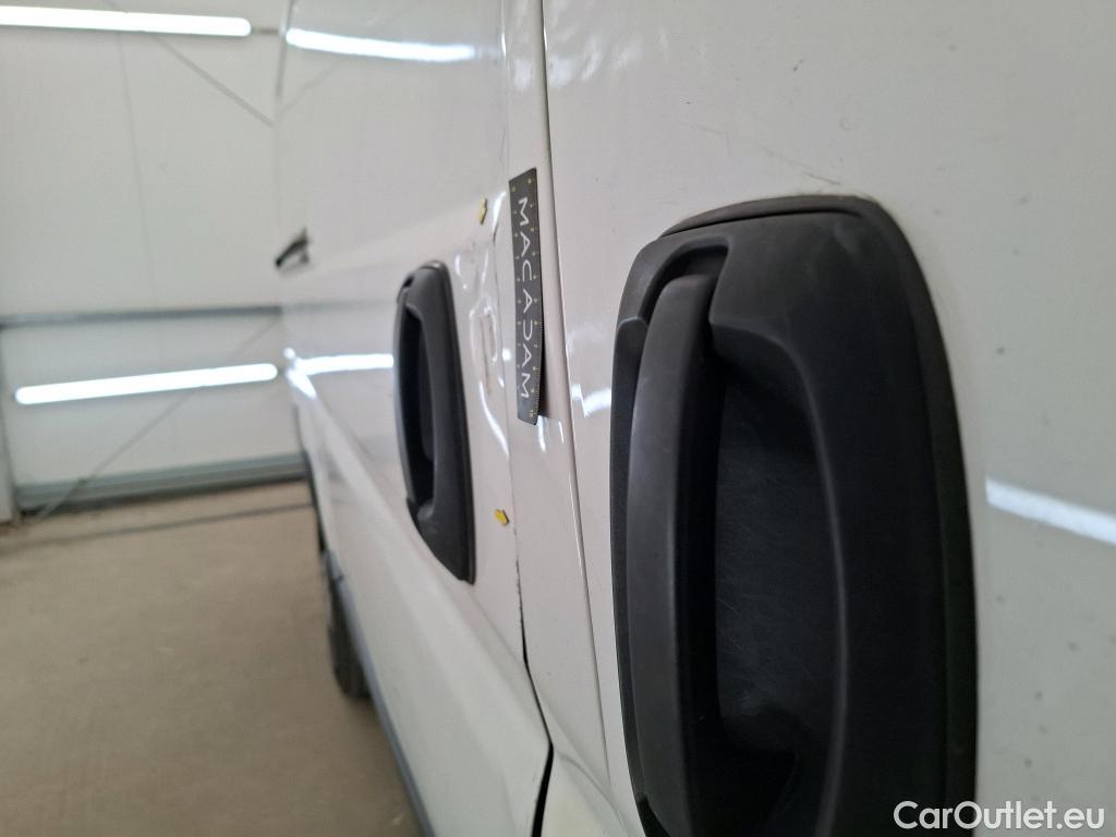  Peugeot  Boxer PEUGEOT  VU 4p Fourgon BLUEHDI 130 SandS PREMI 335 L2H2 #25