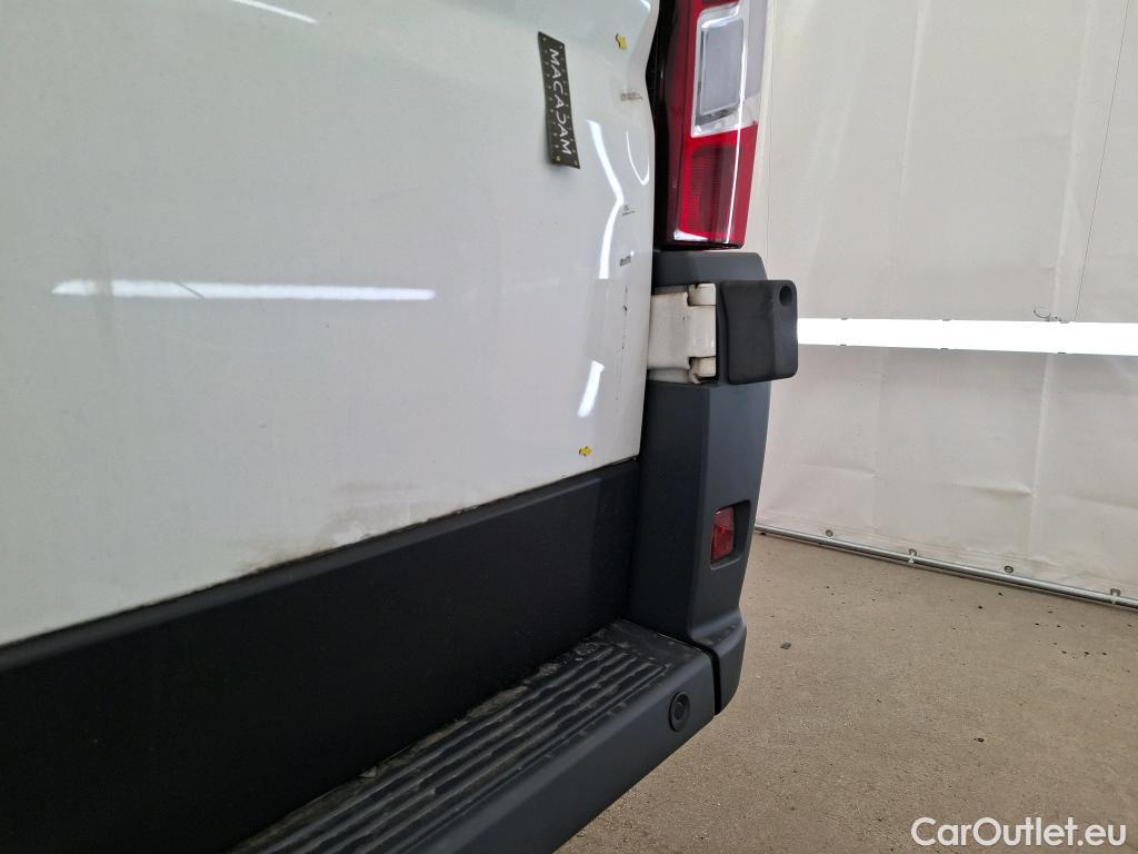  Peugeot  Boxer PEUGEOT  VU 4p Fourgon BLUEHDI 130 SandS PREMI 335 L2H2 #37
