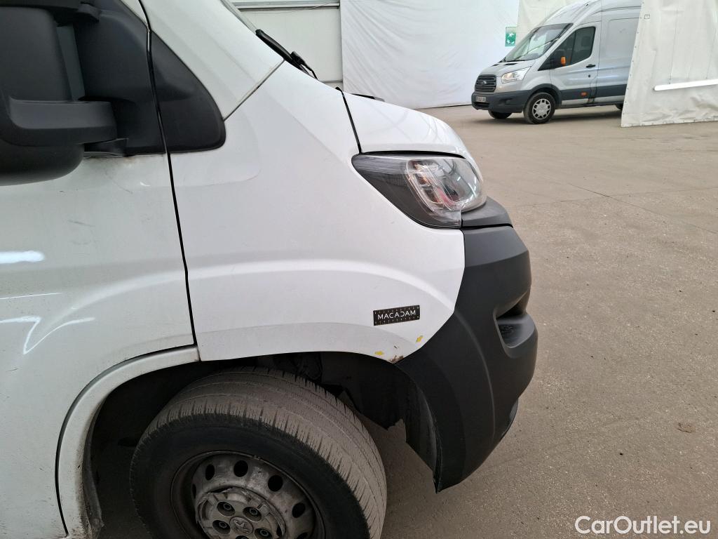  Peugeot  Boxer PEUGEOT  VU 4p Fourgon BLUEHDI 130 SandS PREMI 335 L2H2 #63