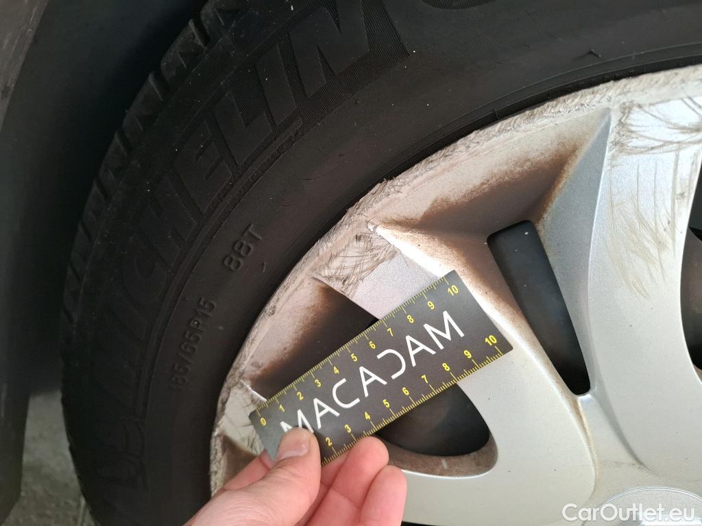  Renault  Clio  IV Air MediaNav 1.5 dCi 75CV BVM5 E6 #42