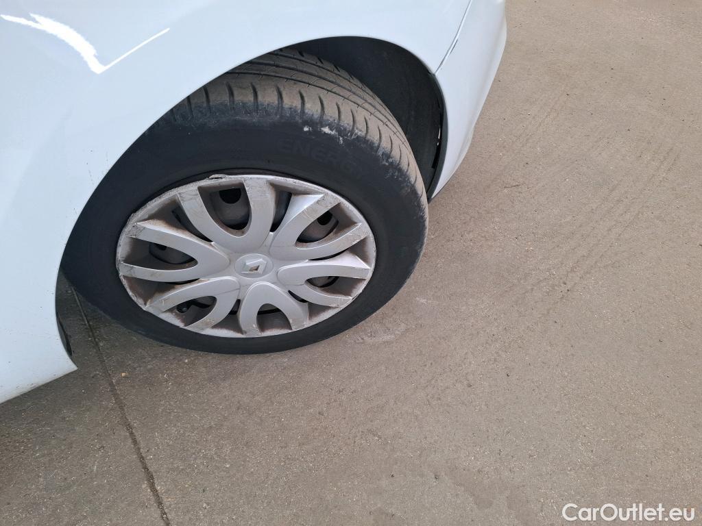  Renault  Clio  IV Air MediaNav 1.5 dCi 75CV BVM5 E6 #38