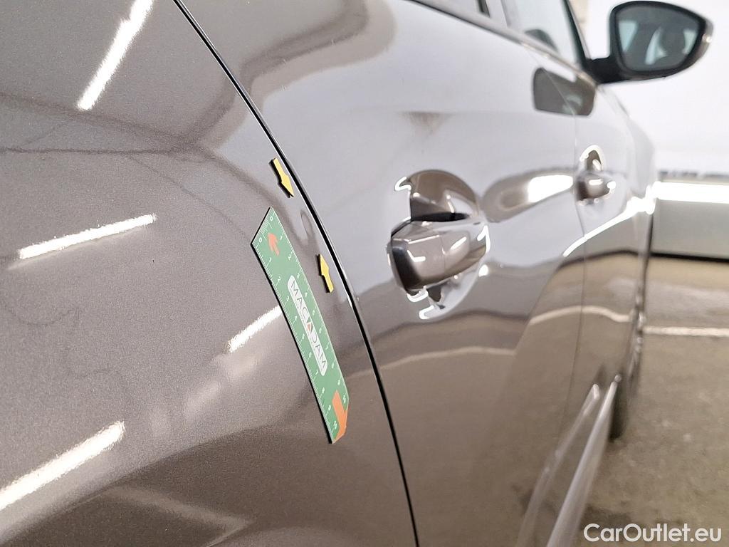  Peugeot  208  Allure Pack 1.2 PureTech 100CV BVM6 E6d #2