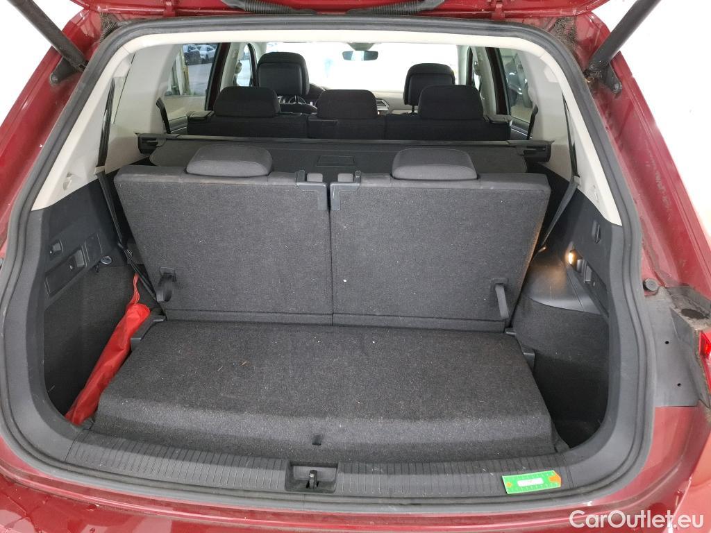  Volkswagen  Tiguan  Allspace Confortline Business 2.0 TDI 150CV BVA7 7 Sieges E6dT #17