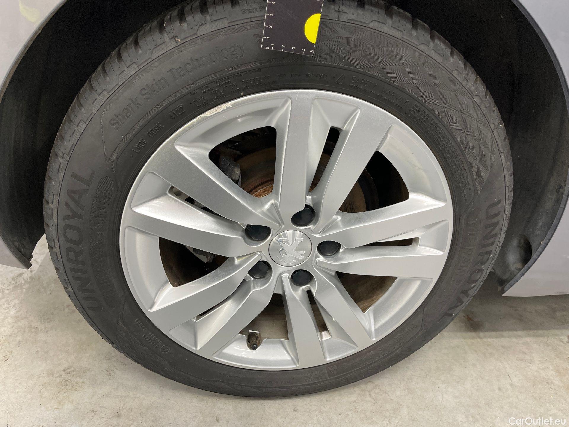  Peugeot  308 Peugeot,  FL'17, Peugeot  1.2 PureTech 110 S&S Active 5d - NO COC #15