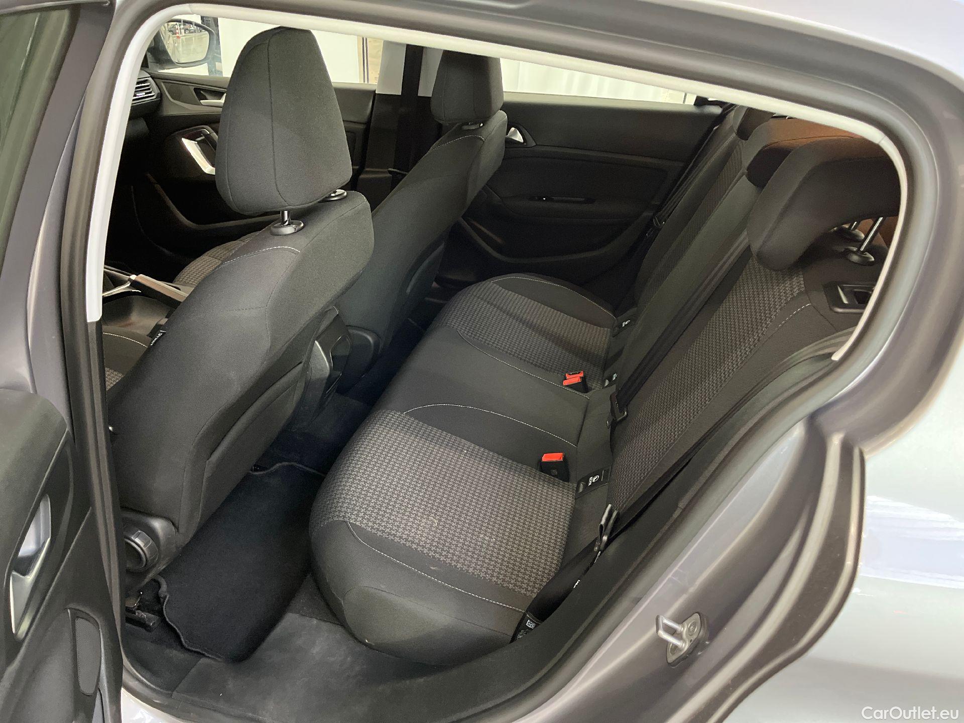  Peugeot  308 Peugeot,  FL'17, Peugeot  1.2 PureTech 110 S&S Active 5d - NO COC #55