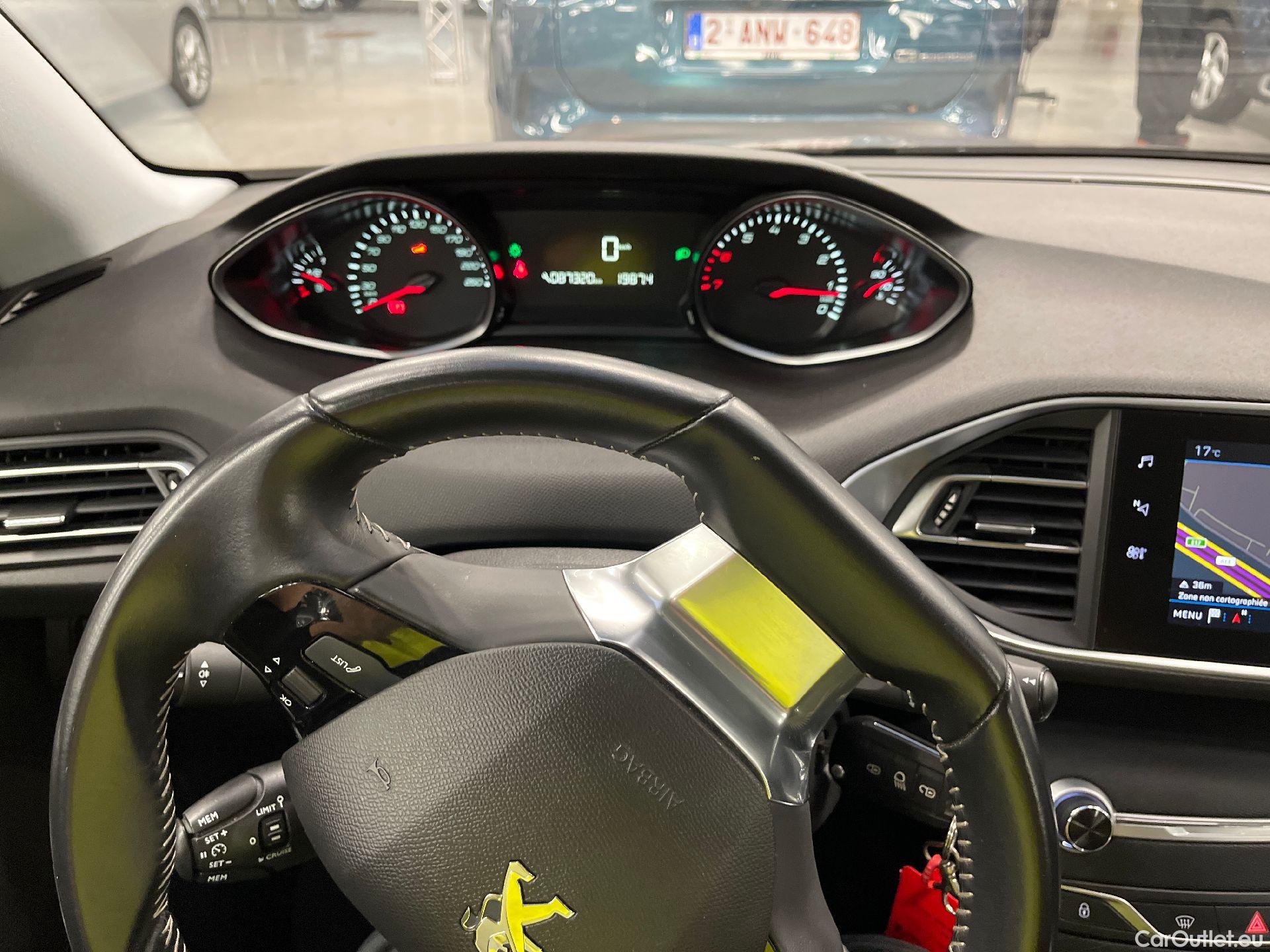  Peugeot  308 Peugeot,  FL'17, Peugeot  1.2 PureTech 110 S&S Active 5d - NO COC #1