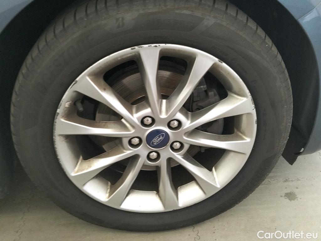  Ford  Mondeo FORD  / 2014 / 5P / berlina con portón 2.0 TDCi 110kW (150CV) Titanium 235 #5
