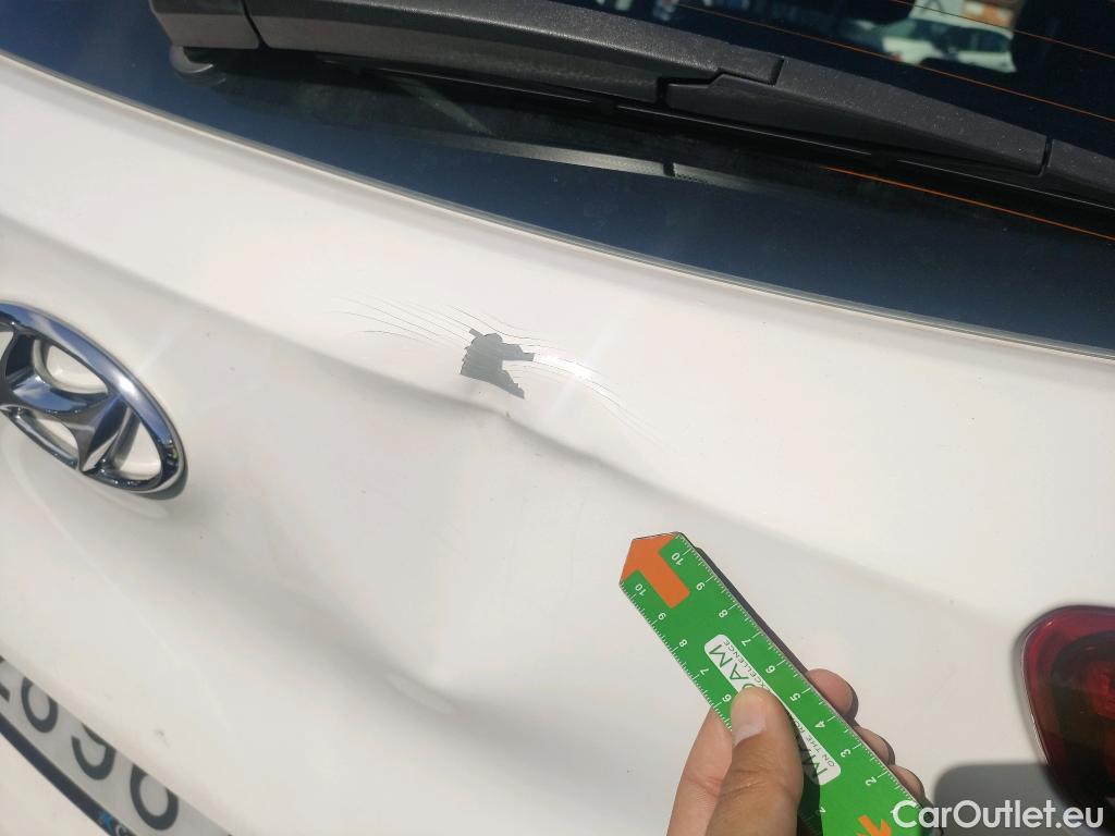  Hyundai  Tucson HYUNDAI  / 2018 / 5P / todoterreno 1.6 CRDI 85kW (116CV) 48V SLE 4X2(SP)(SL) #2