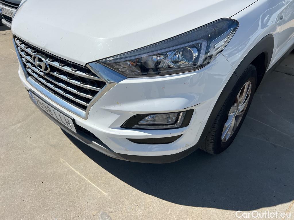  Hyundai  Tucson HYUNDAI  / 2018 / 5P / todoterreno 1.6 CRDI 85kW (116CV) 48V SLE 4X2(SP)(SL) #17