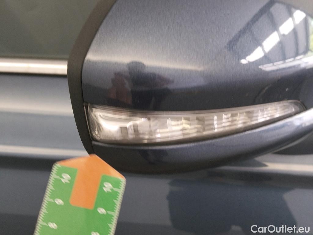  Ford  Mondeo FORD  / 2014 / 5P / berlina con portón 2.0 TDCi 110kW (150CV) Titanium 235 #22