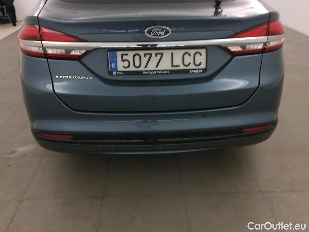  Ford  Mondeo FORD  / 2014 / 5P / berlina con portón 2.0 TDCi 110kW (150CV) Titanium 235 #11