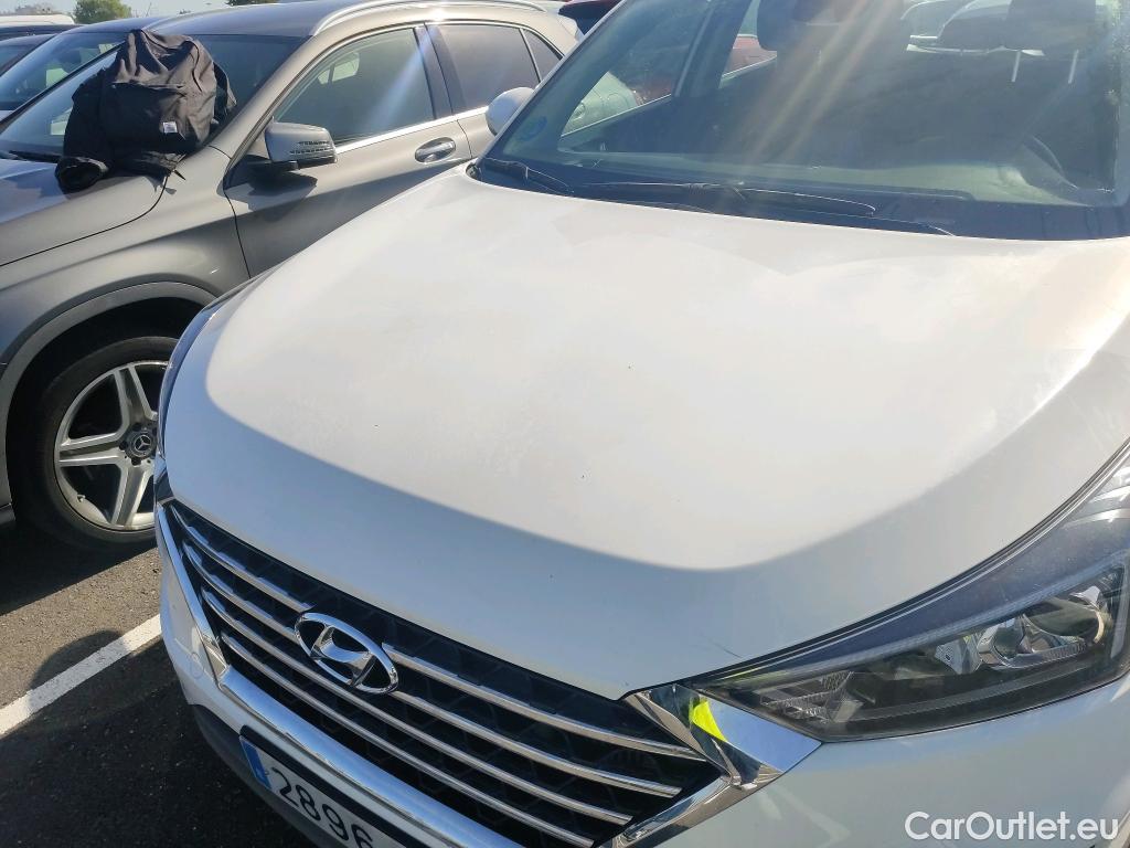  Hyundai  Tucson HYUNDAI  / 2018 / 5P / todoterreno 1.6 CRDI 85kW (116CV) 48V SLE 4X2(SP)(SL) #13
