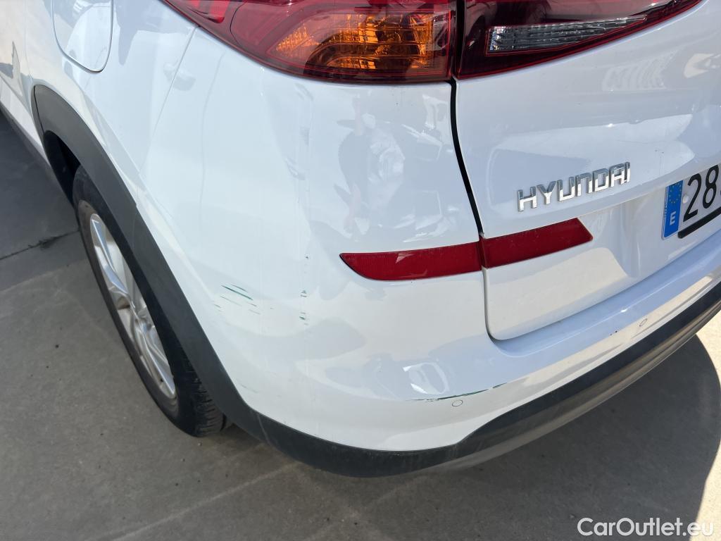  Hyundai  Tucson HYUNDAI  / 2018 / 5P / todoterreno 1.6 CRDI 85kW (116CV) 48V SLE 4X2(SP)(SL) #22