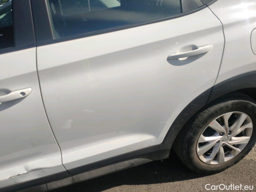  Hyundai  Tucson HYUNDAI  / 2018 / 5P / todoterreno 1.6 CRDI 85kW (116CV) 48V SLE 4X2(SP)(SL) #17