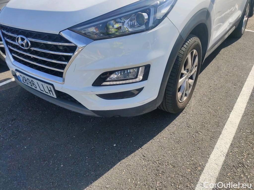  Hyundai  Tucson HYUNDAI  / 2018 / 5P / todoterreno 1.6 CRDI 85kW (116CV) 48V SLE 4X2(SP)(SL) #61