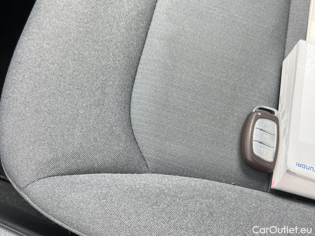  Hyundai   Ioniq Ioniq Tecno Hybrid 1.6 GDI 105CV AT6 E6dT #2